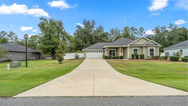 4 bedroom Single Family Residence at 19992 NW 159th Place, Peytons Preserve Pb 36 Pg 7, Alachua — photo 2