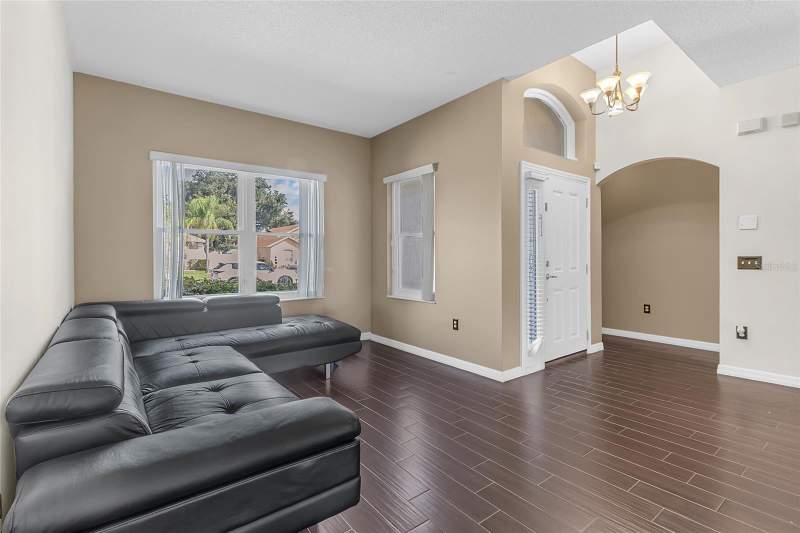 4 bedroom Single Family Residence at 428 Acacia Tree Way, Tamarind Parke, Kissimmee — photo 4
