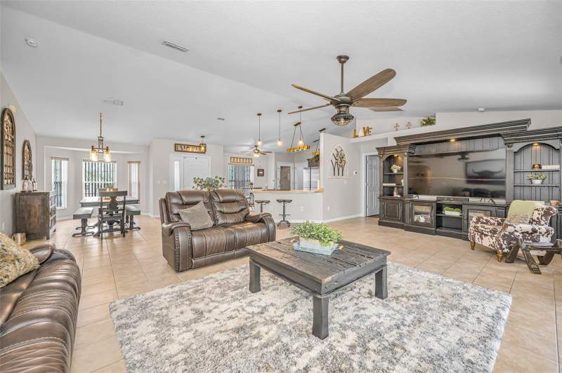 3 bedroom Single Family Residence at 12123 Fulmar Road, Royal Highlands, Weeki Wachee — photo 5