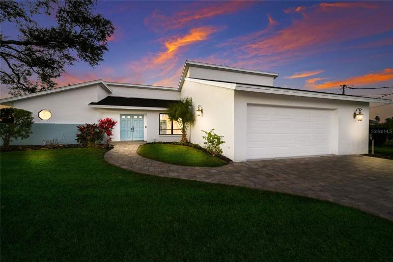3 bedroom Single Family Residence at 5424 America Drive, Phillippi Gardens 08, Sarasota — photo 3
