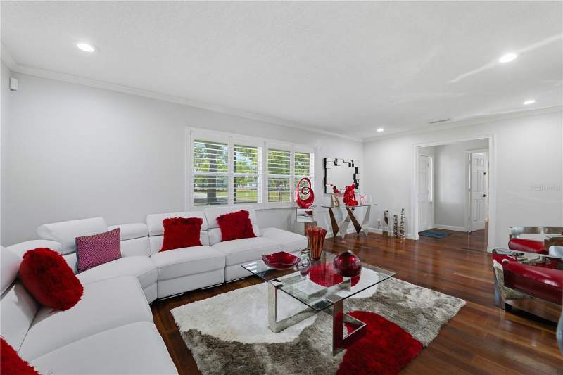 4 bedroom Single Family Residence at 15509 Casey Road, Tampa, Tampa — photo 5