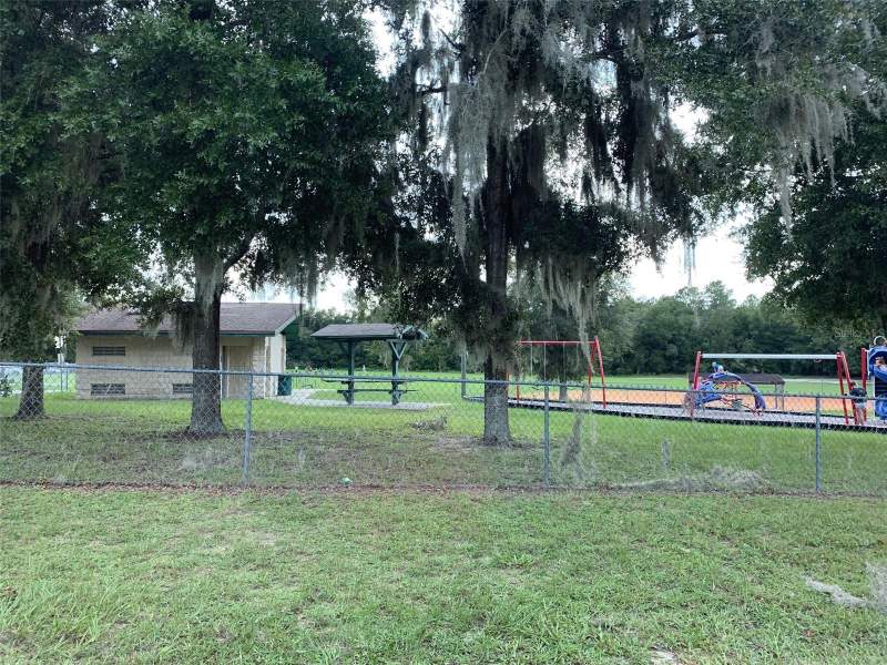 4 bedroom Single Family Residence at 8178 N Feather Avenue, Citrus Spgs Unit 10, Dunnellon — photo 5