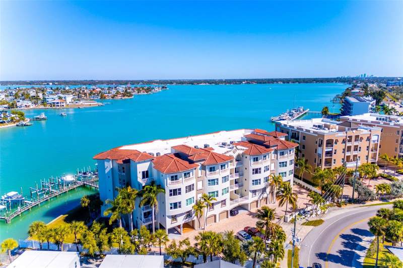4 bedroom Condominium at 220 108th Avenue #304, La Bella Vita Condo, Treasure Island — photo 3