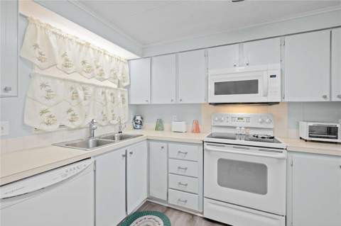 5250 Dean Dairy Road, Zephyrhills FL - photo 12 of 64