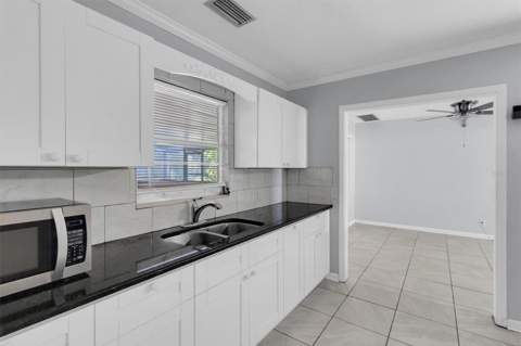 7633 S Crescent Loop, Floral City FL - photo 13 of 46