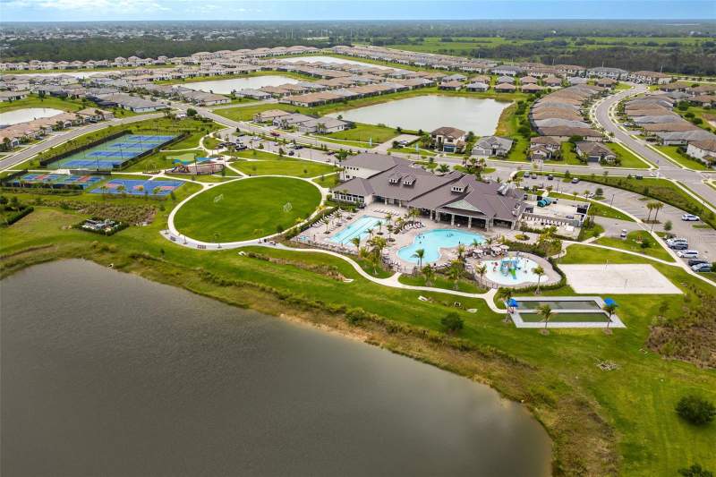 4 bedroom Single Family Residence at 13845 Pine Lodge Lane, Timber Creek, Fort Myers — photo 3