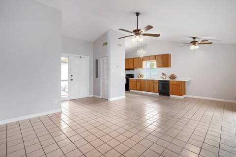 208 Flamingo Dr, Apollo Beach FL - photo 6 of 17