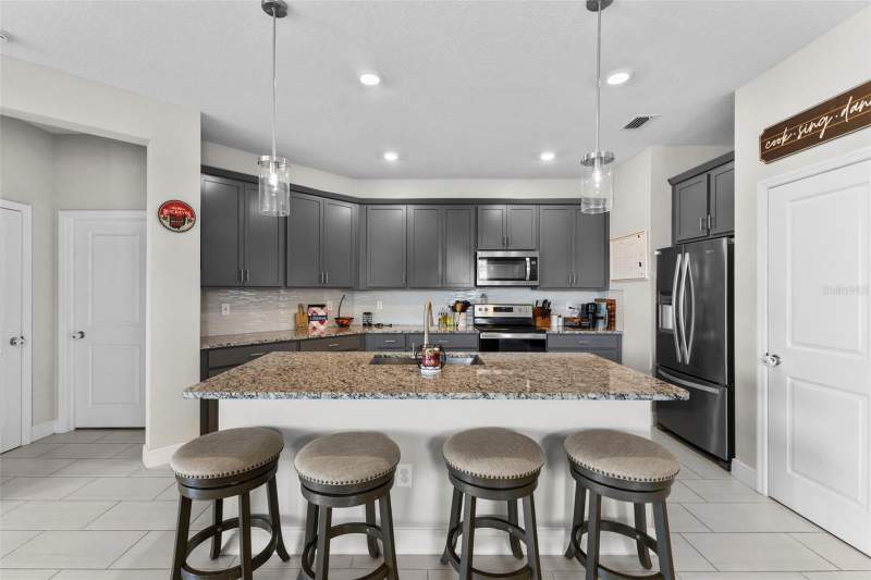 4 bedroom Single Family Residence at 7434 35th Lane, Grady Pointe, Sarasota — photo 3