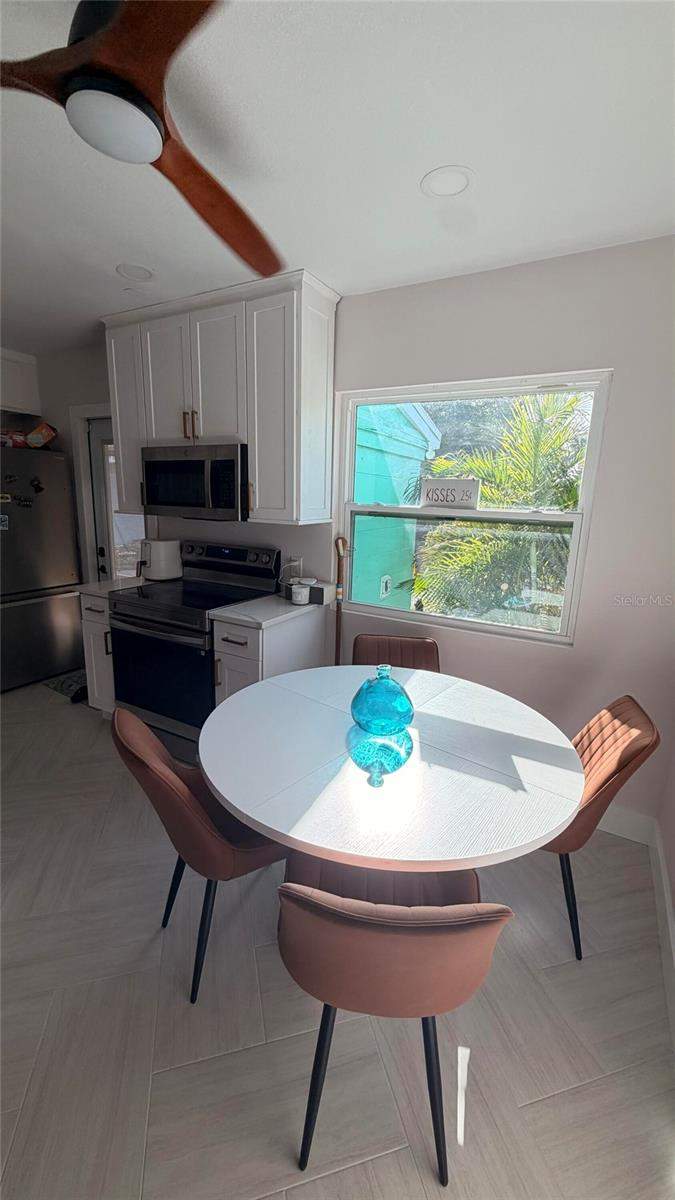 3 bedroom Single Family Residence at 434 79th Avenue, St Petersburg Beach North Unit 2, St Pete Beach — photo 5