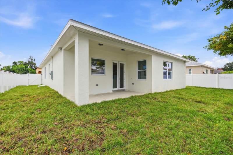 4 bedroom Single Family Residence at 6050 105th Terrace, Northfield Manor Sec A, Pinellas Park — photo 5