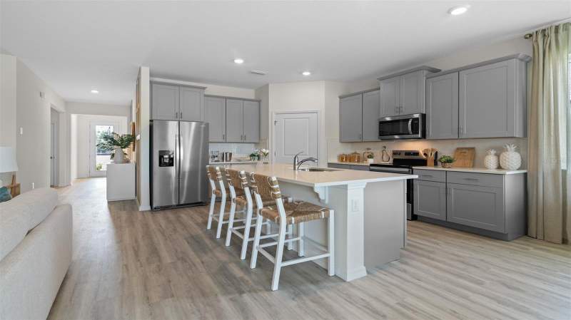 4 bedroom Single Family Residence at 3633 Bonspiel Drive, Archer'S Mill, Ormond Beach — photo 4