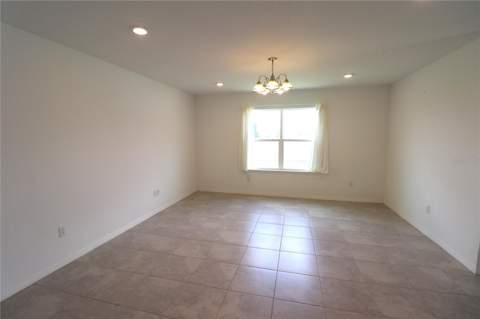 4006 Capri Coast Drive, Plant City FL - photo 10 of 37