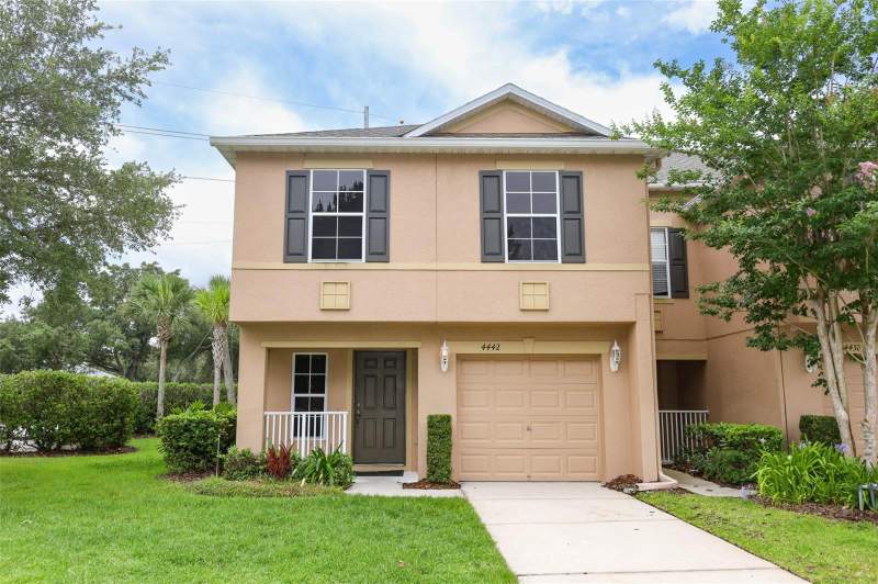 Hawthorne Glen Townhomes