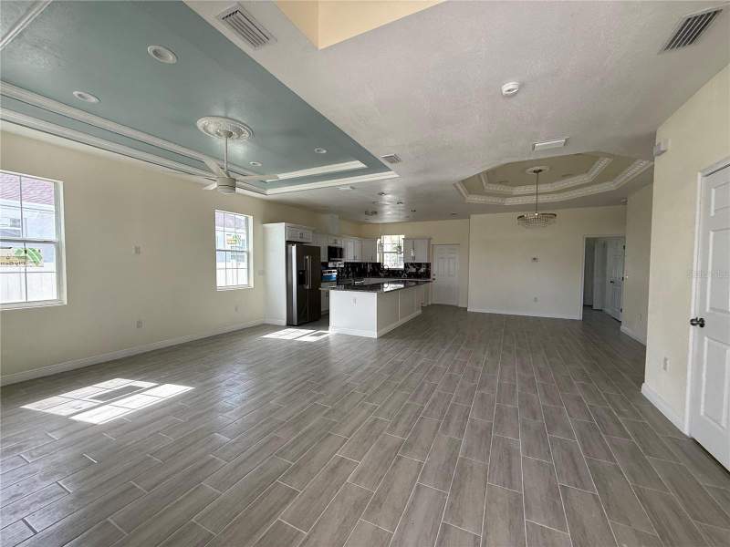 3 bedroom Single Family Residence at 5710 42nd Street, Orangewood Heights, St Petersburg — photo 5
