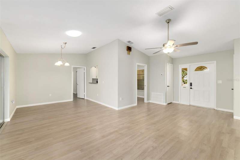 3 bedroom Single Family Residence at 3905 Sandpointe Drive, Sandpointe 3rd Add, Bradenton — photo 3