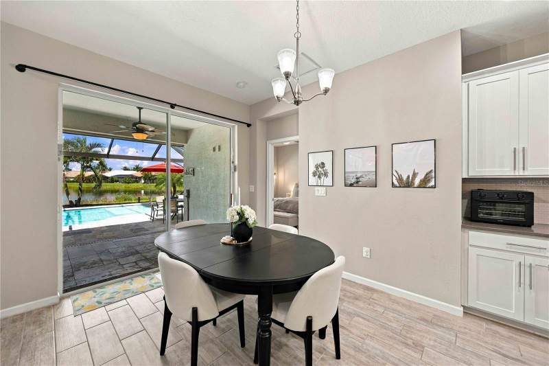 3 bedroom Single Family Residence at 11624 Renaissance Boulevard, Renaissance/West Vlgs Ph 1, Venice — photo 5