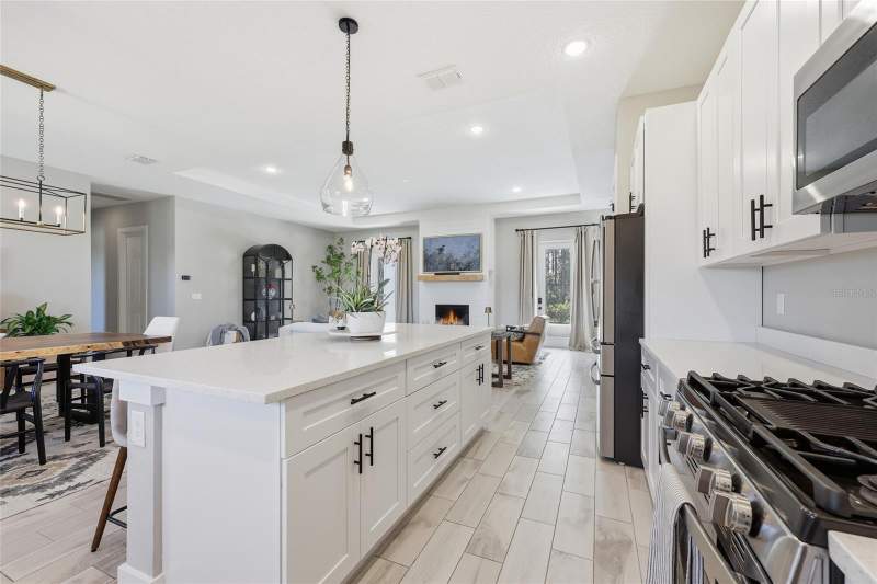4 bedroom Single Family Residence at 5777 SW 140th Avenue, Rolling Hills Estates Un 5, Ocala — photo 5
