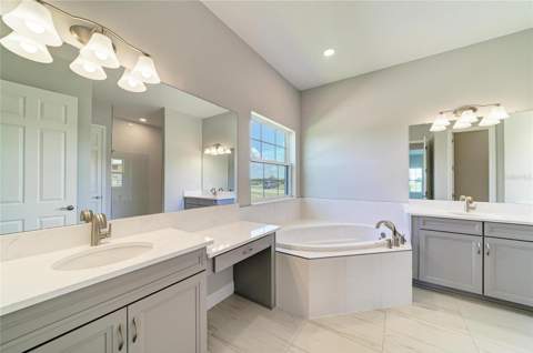 10183 Lilac Manor Trace, San Antonio FL - photo 7 of 38