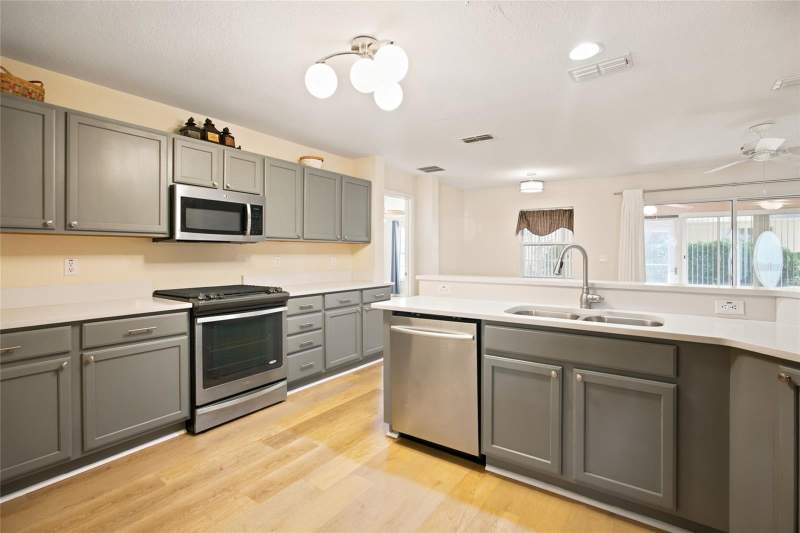 3 bedroom Single Family Residence at 8034 SW 81st Loop, Indigo East, Ocala — photo 4
