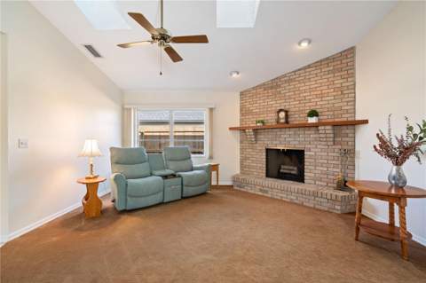 5628 Cynthia Lane, Sarasota FL - photo 14 of 59