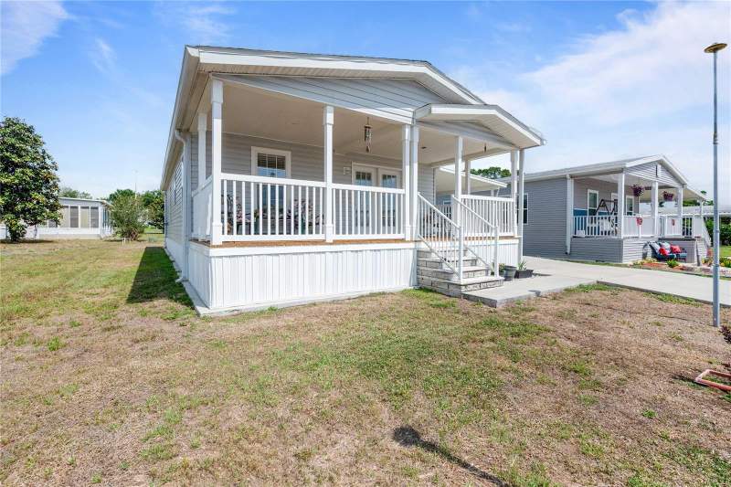 2 bedroom Manufactured Home at 10042 Collingwood Avenue, Hampton Court Unrec, Dade City — photo 5