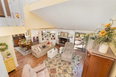 702 Clusterwood Drive, Yalaha FL - photo 15 of 46