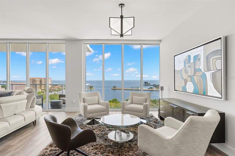 3 bedroom Condominium at 176 4th Avenue #1102, Bliss Condo, St Petersburg — photo 4