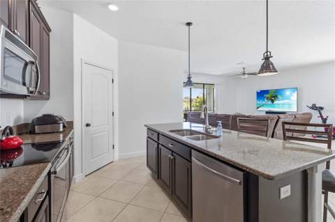 4355 Summer Breeze Way, Kissimmee FL - photo 13 of 44