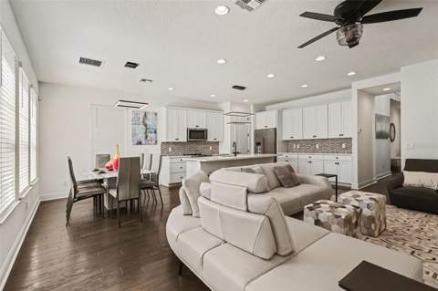 8274 Nemours Parkway, Orlando FL - photo 6 of 41