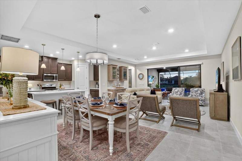 3 bedroom Single Family Residence at 4725 Crestpoint Way, Artisan Lakes Esplanade Ph V Subph B & C, Palmetto — photo 5