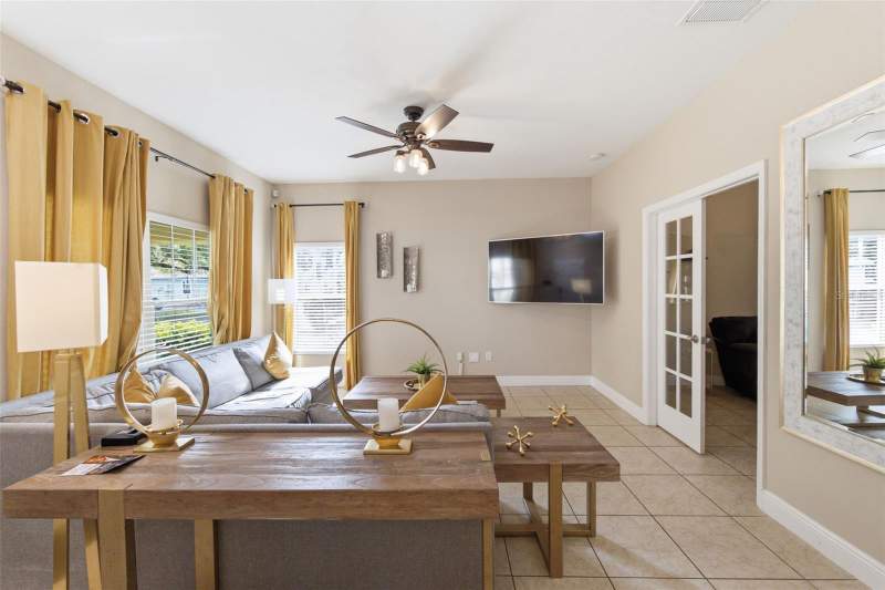 5 bedroom Single Family Residence at 205 E Kirby Street, Oaks At Riverview, Tampa — photo 5