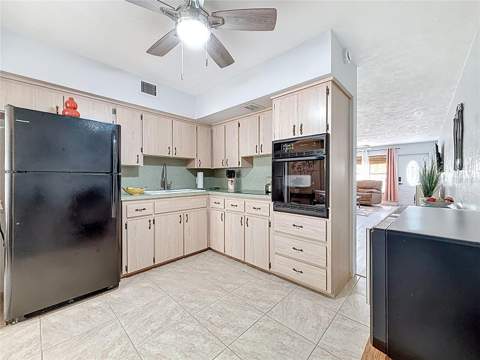 5861 42nd Terrace #1610, Kenneth City FL - photo 11 of 42