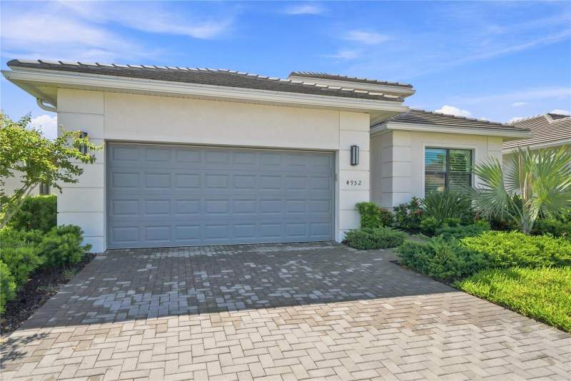 2 bedroom Single Family Residence at 4952 Fairhope Circle, Cresswind Ph III, Lakewood Ranch — photo 3