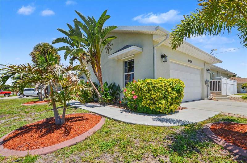 3 bedroom Single Family Residence at 4234 Rock Creek Drive, Port Charlotte Sec 037, Port Charlotte — photo 3