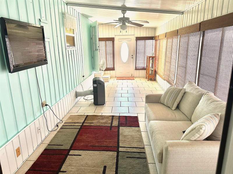 1 bedroom Mobile Home at 8300 Seminole Boulevard #241, Majestic Park Homes Inc Unrec, Seminole — photo 5