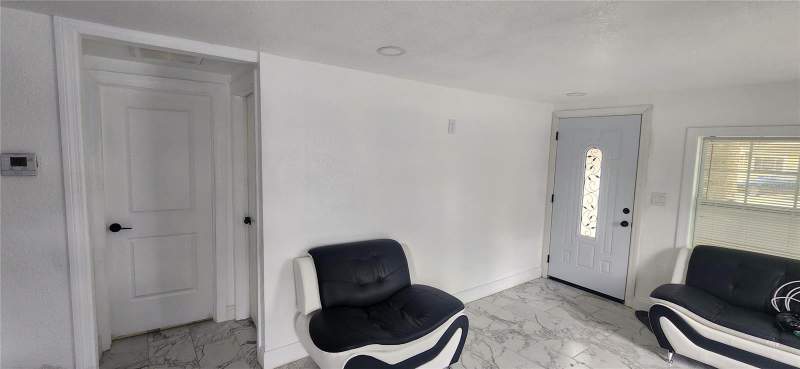 3 bedroom Single Family Residence at 3004 E Dr Martin Luther King Jr Boulevard, Englewood Eastern Por, Tampa — photo 3