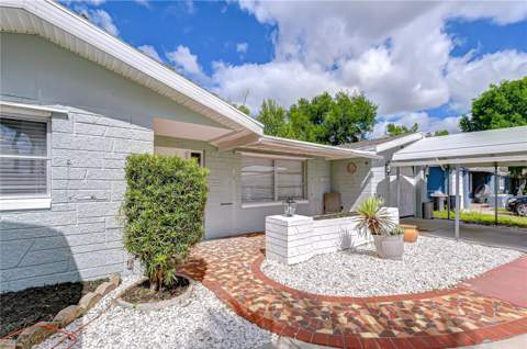 10901 Oldham Road, Port Richey FL - photo 8 of 54