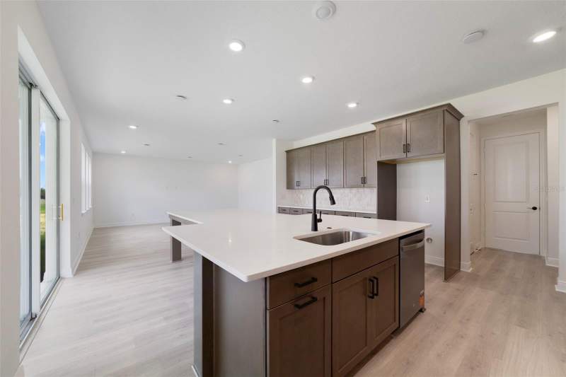 5 bedroom Single Family Residence at 464 VENETO CIRCLE, VINTNER RESERVE, CLERMONT — photo 5