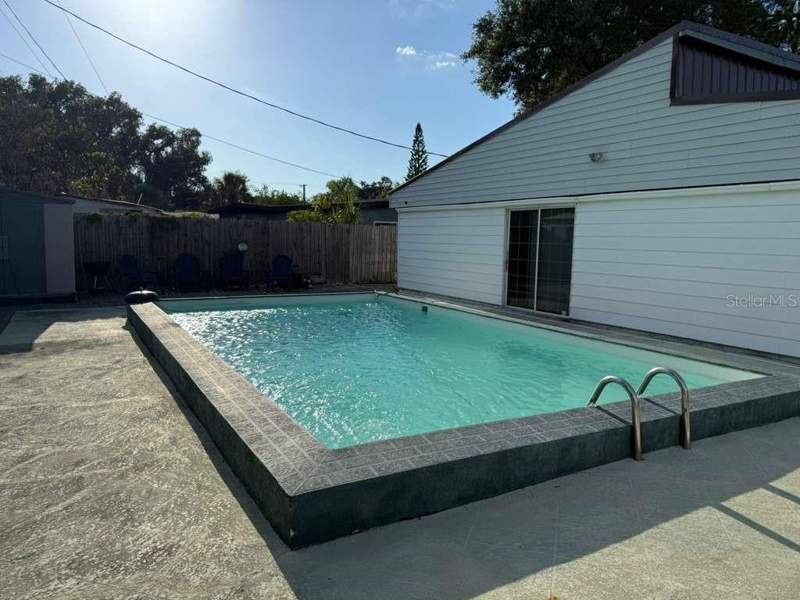 2 bedroom Single Family Residence at 7917 Rideout Road, Clair Mel City Unit 4, Tampa — photo 2