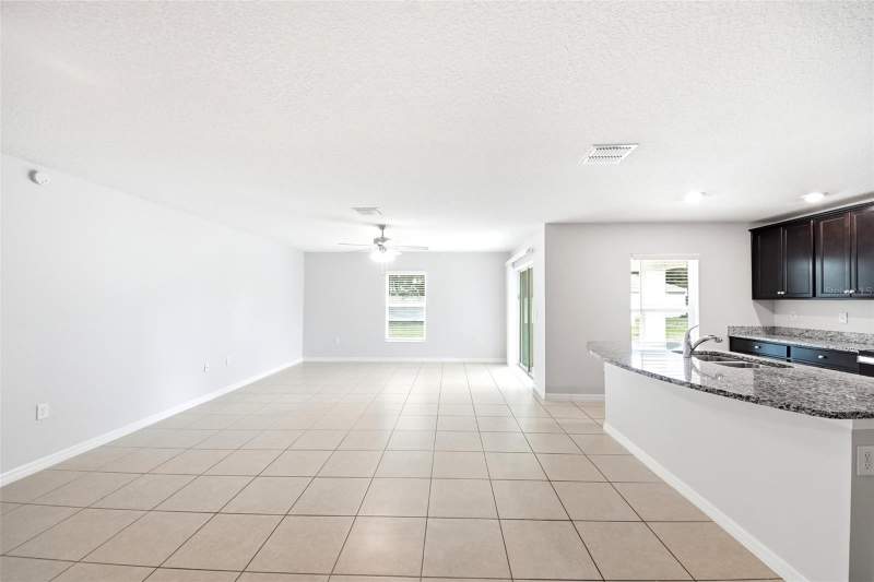 5 bedroom Single Family Residence at 1668 Gopher Tree Street, Lake Jackson Rdg Ph 5, Mascotte — photo 4