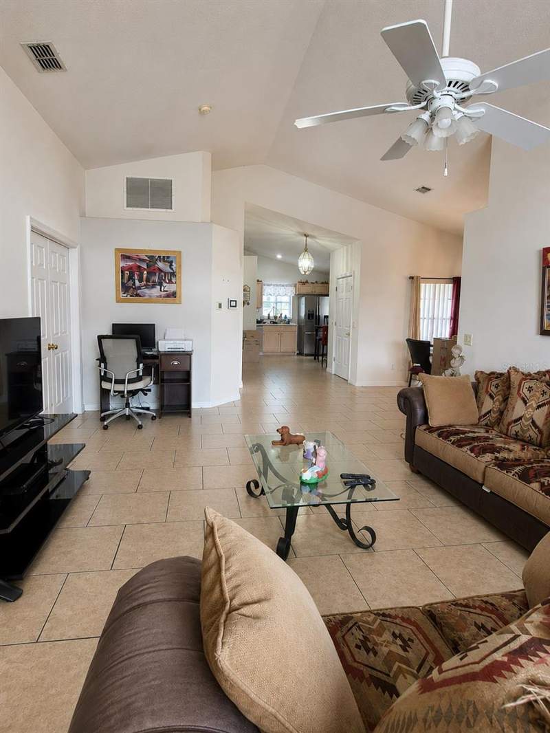 4 bedroom Single Family Residence at 121 S Roma Way, Indian Point Ph 7, Kissimmee — photo 5