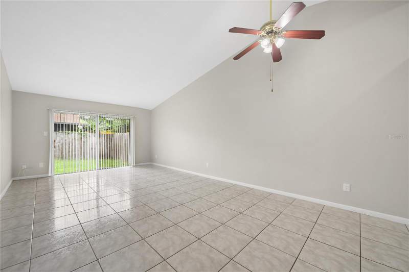 3 bedroom Half Duplex at 624 S Wildflower Court, Meadow Ridge, Longwood — photo 5