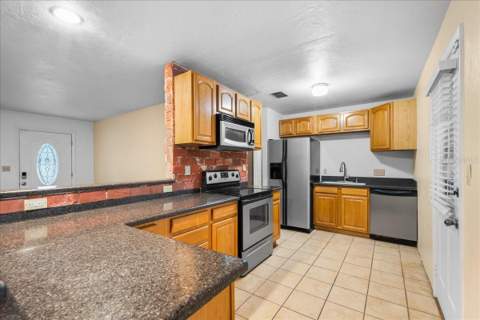 6205 NW 26th Terrace, Gainesville FL - photo 10 of 29