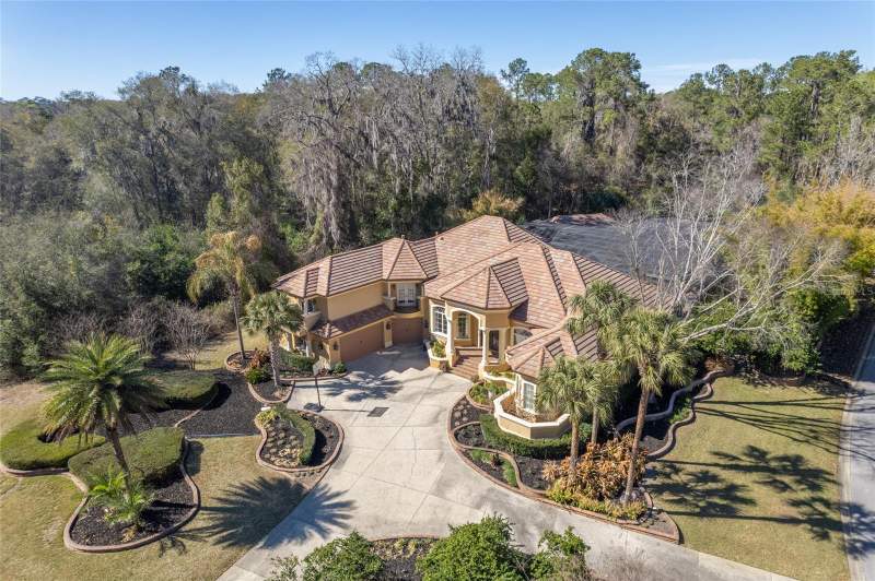 5 bedroom Single Family Residence at 695 SE 47th Loop, Bellechase Laurels, Ocala — photo 2