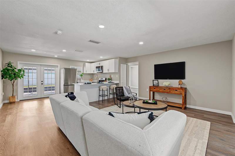 4 bedroom Single Family Residence at 548 Frandor Place, Apollo Beach Unit One Pt One, Apollo Beach — photo 3