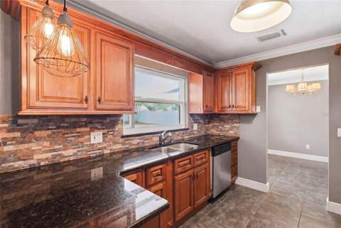 8509 Sandberry Boulevard, Orlando FL - photo 11 of 38