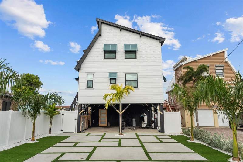3 bedroom Single Family Residence at 12016 Lagoon Ln, Coney Island, Treasure Island — photo 2