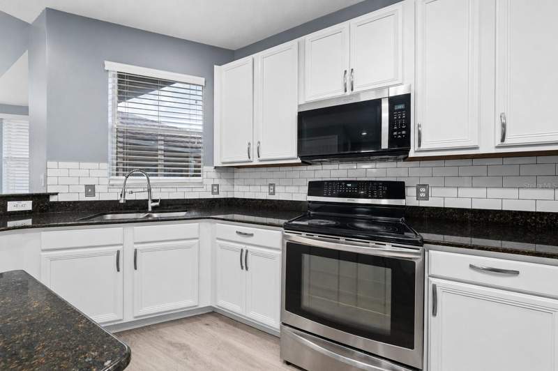 4 bedroom Single Family Residence at 2680 Dolfino Court, Villagio, St Cloud — photo 3