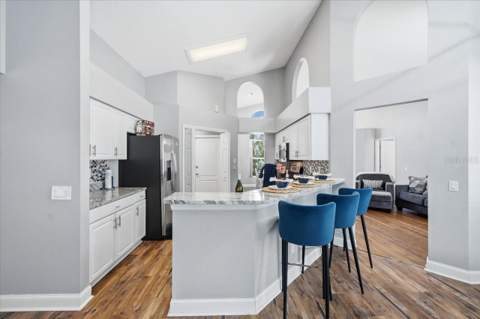 18009 Palm Breeze Drive, Tampa FL - photo 17 of 63
