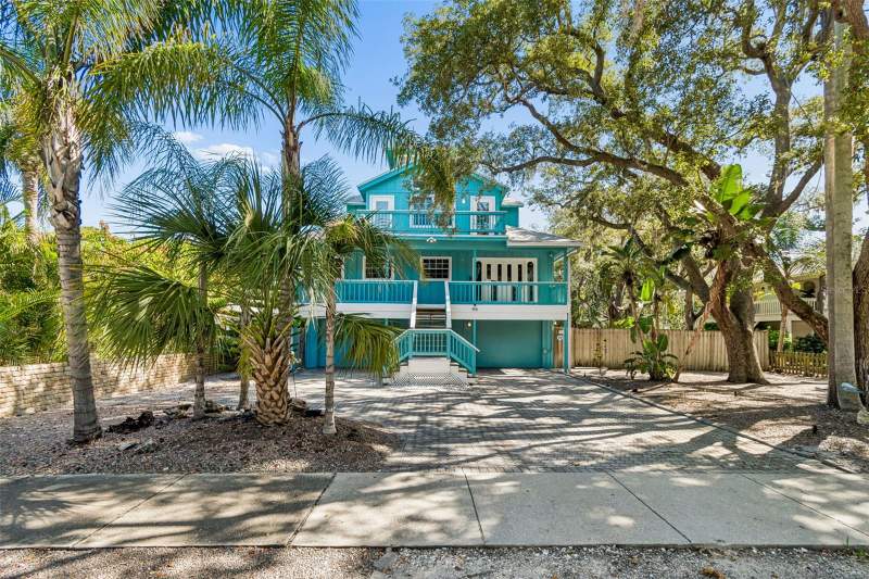 416 TENNESSEE AVENUE home for sale in Crystal Beach
